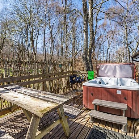 Fern Lodge 2 With Hot Tub Belladrum Exterior photo